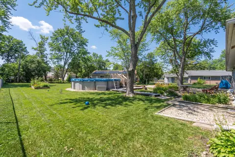 Exterior - 345 Maricopa Ln, Hoffman Estates, IL 60169 photo 1 of 2