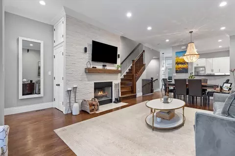 Living - 207 E 13th St, Chicago, IL 60605 photo 1 of 3