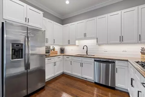 Kitchen - 207 E 13th St, Chicago, IL 60605 photo 1 of 3