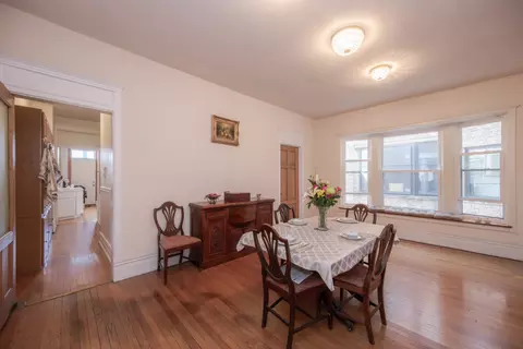 Dining - 1354 E 48th St #2E, Chicago, IL 60615 photo 3 of 3