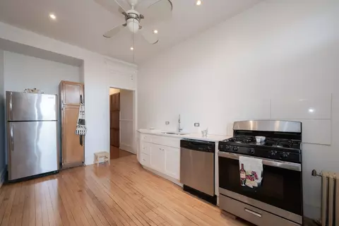 Kitchen - 1354 E 48th St #2E, Chicago, IL 60615 photo 1 of 1