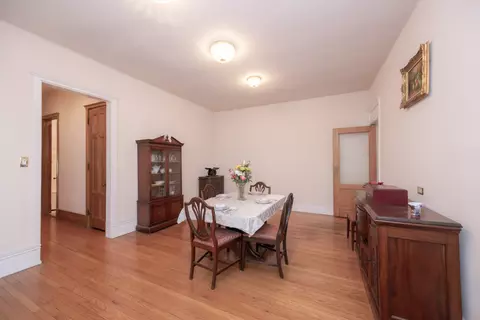 Dining - 1354 E 48th St #2E, Chicago, IL 60615 photo 2 of 3