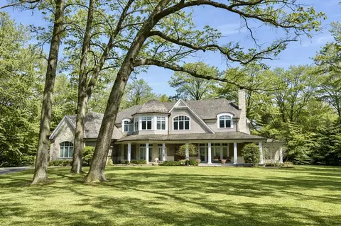 1300 Abington Cambs Dr, Lake Forest, IL 60045