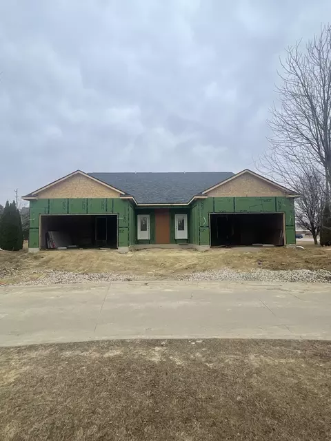 1663 Belclare Rd, Normal, IL 61761 photo 2