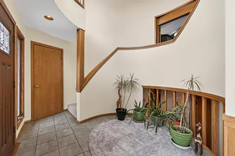 Entry Way - 12070 River Rd, Plano, IL 60545 photo 2 of 13