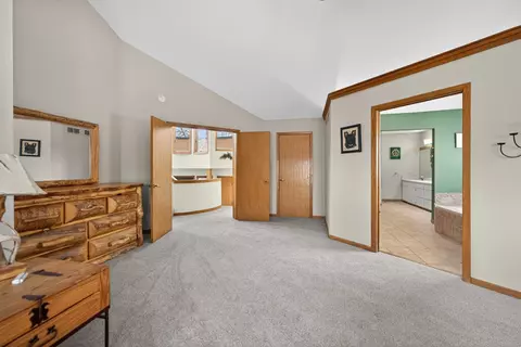 Entry Way - 12070 River Rd, Plano, IL 60545 photo 9 of 13