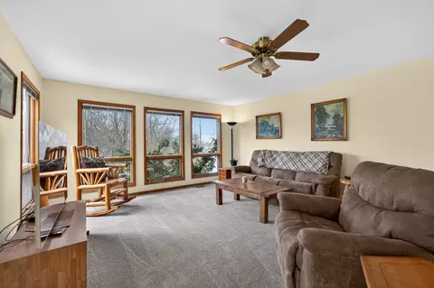 Living - 12070 River Rd, Plano, IL 60545 photo 2 of 8
