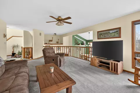Living - 12070 River Rd, Plano, IL 60545 photo 3 of 8