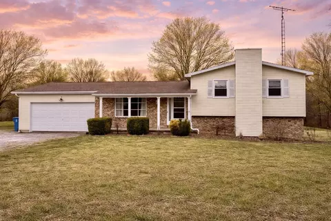 16846 E Payton Rd, Opdyke, IL 62872