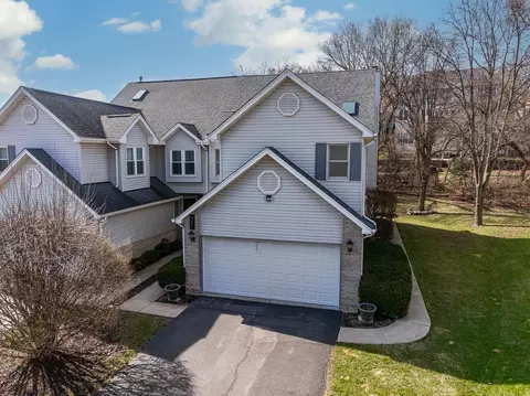 907 Thornwood Ct #2, Saint Charles, IL 60174