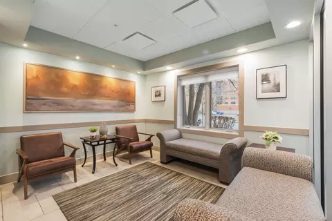 Living - 1600 E Thacker St #513, Des Plaines, IL 60016 photo 1 of 3