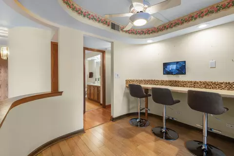 Entry Way - 1600 E Thacker St #513, Des Plaines, IL 60016 photo 1 of 2