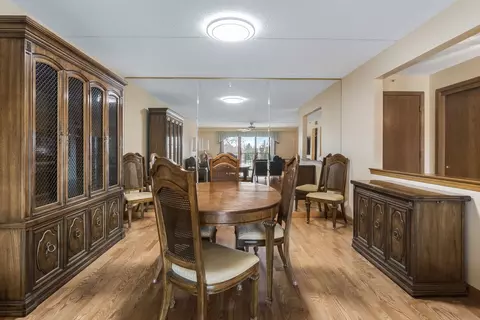 Dining - 1600 E Thacker St #513, Des Plaines, IL 60016 photo 1 of 1