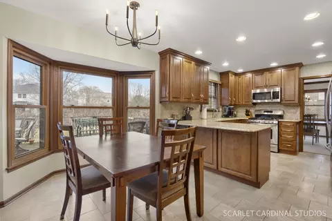 Kitchen - 191 Cassin Rd, Naperville, IL 60565 photo 4 of 4