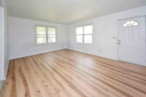 Living - 107 E Division St, Bloomington, IL 61701 photo 2 of 6