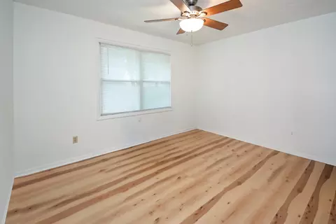 Bedroom - 107 E Division St, Bloomington, IL 61701 photo 1 of 6
