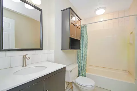 Bath - 107 E Division St, Bloomington, IL 61701 photo 3 of 3