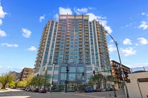 1600 S Indiana Ave #702, Chicago, IL 60616