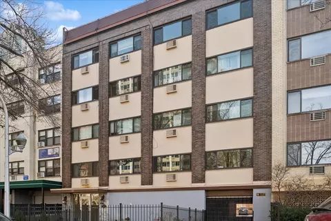 561 W Stratford Pl #4C, Chicago, IL 60657