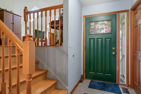 Entry Way - 5000 W Shore Dr, Mchenry, IL 60050 photo 1 of 1