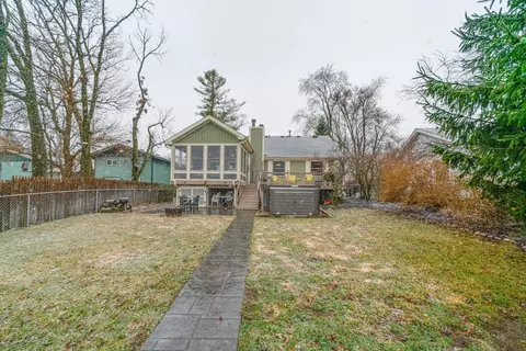 Exterior - 5000 W Shore Dr, Mchenry, IL 60050 photo 10 of 10