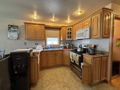 Kitchen - 6038 W 55th St, Chicago, IL 60638 photo 2 of 3