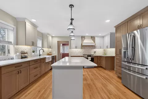 Kitchen - 11 N080 Juliet Dr, Elgin, IL 60124 photo 6 of 6