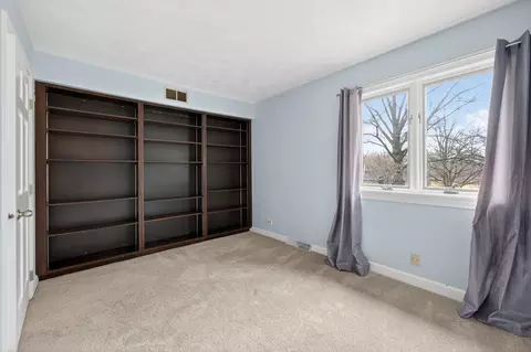 Bedroom - 11 N080 Juliet Dr, Elgin, IL 60124 photo 5 of 12