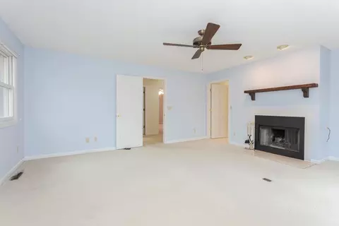 Living - 19710 Nottingham Dr, Downs, IL 61736 photo 10 of 11