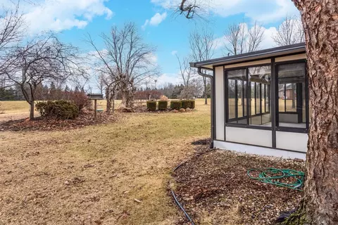 Exterior - 19710 Nottingham Dr, Downs, IL 61736 photo 3 of 13