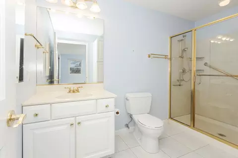 Bath - 19710 Nottingham Dr, Downs, IL 61736 photo 1 of 3