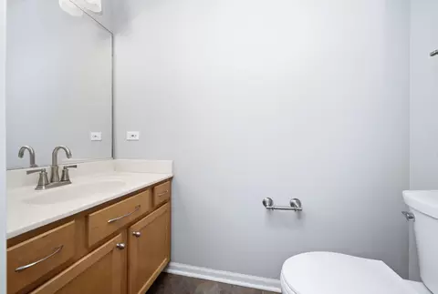 Bath - 2376 Foxmoor Ln, Aurora, IL 60502 photo 1 of 4
