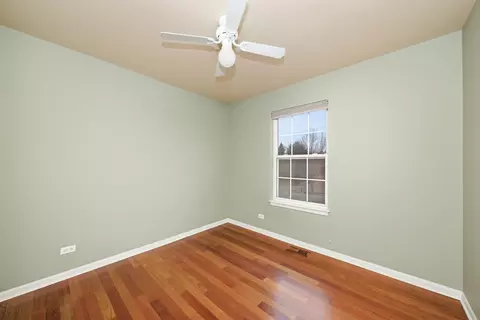 Bedroom - 2376 Foxmoor Ln, Aurora, IL 60502 photo 4 of 4