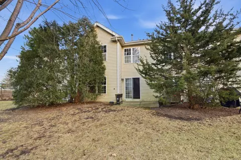 Exterior - 2376 Foxmoor Ln, Aurora, IL 60502 photo 3 of 3