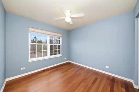 Bedroom - 2376 Foxmoor Ln, Aurora, IL 60502 photo 3 of 4