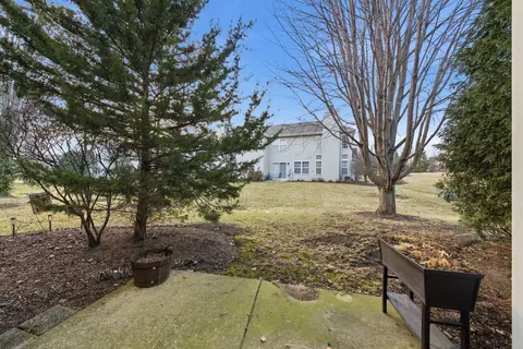Exterior - 2376 Foxmoor Ln, Aurora, IL 60502 photo 2 of 3