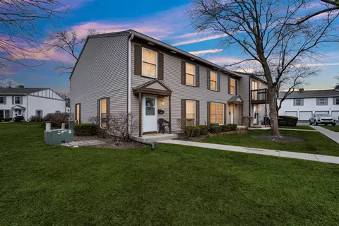 1120 Mount Vernon Ct #C, Wheaton, IL 60189