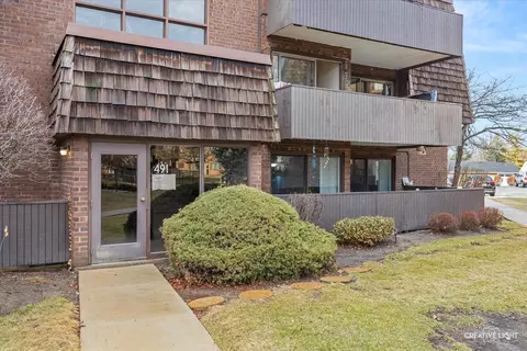 491 Timber Ridge Dr #102, Carol Stream, IL 60188