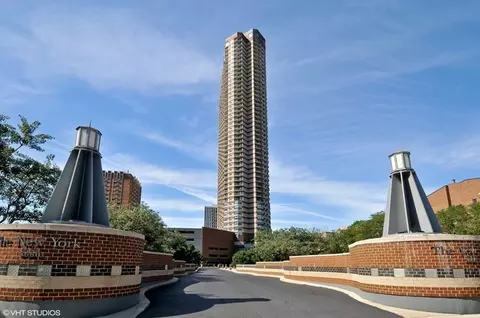 3660 N Lake Shore Dr #3303, Chicago, IL 60613