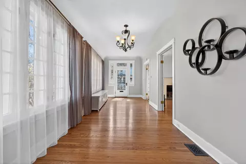 Entry Way - 102 Keystone Ave, River Forest, IL 60305 photo 2 of 6