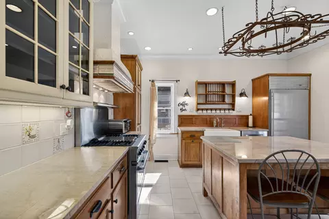 Kitchen - 102 Keystone Ave, River Forest, IL 60305 photo 3 of 8