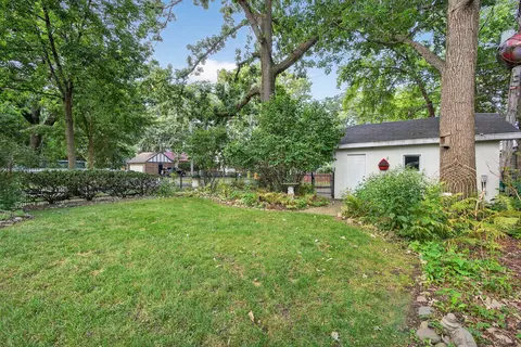 Exterior - 102 Keystone Ave, River Forest, IL 60305 photo 13 of 24