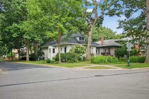 Exterior - 102 Keystone Ave, River Forest, IL 60305 photo 19 of 24