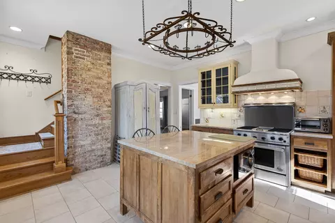 Kitchen - 102 Keystone Ave, River Forest, IL 60305 photo 4 of 8