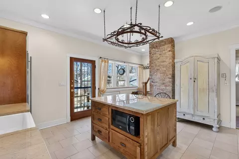 Kitchen - 102 Keystone Ave, River Forest, IL 60305 photo 5 of 8
