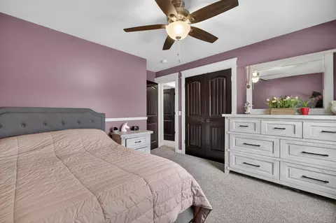 Bedroom - 810 W Pine St, Eldridge, IA 52748 photo 7 of 7