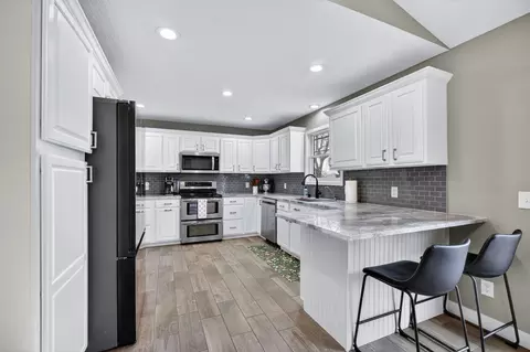 Kitchen - 810 W Pine St, Eldridge, IA 52748 photo 1 of 3