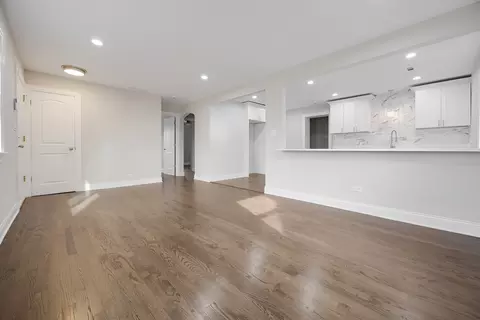 Living - 16145 Honore Ave, Markham, IL 60428 photo 4 of 5