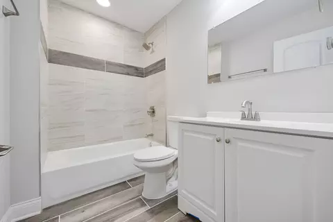 Bath - 16145 Honore Ave, Markham, IL 60428 photo 2 of 2