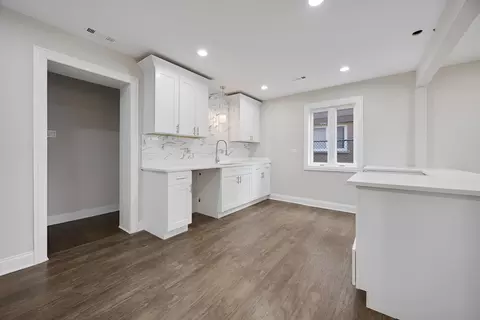 Kitchen - 16145 Honore Ave, Markham, IL 60428 photo 2 of 4